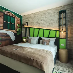 - The Niu, Hop By Ihg Отель